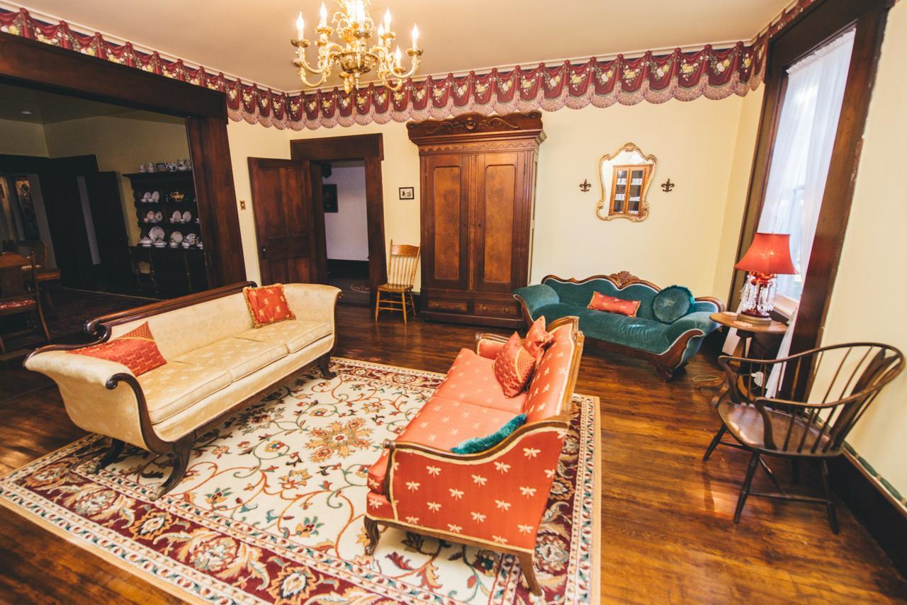 Old Caledonian Bed & Breakfast Exterior foto