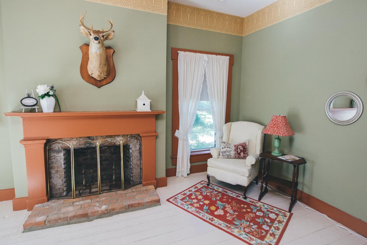 Old Caledonian Bed & Breakfast Exterior foto