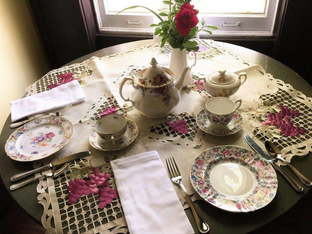 Old Caledonian Bed & Breakfast Exterior foto